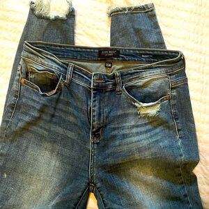 Judy Blue distressed denim jeans size 11 trendy!
